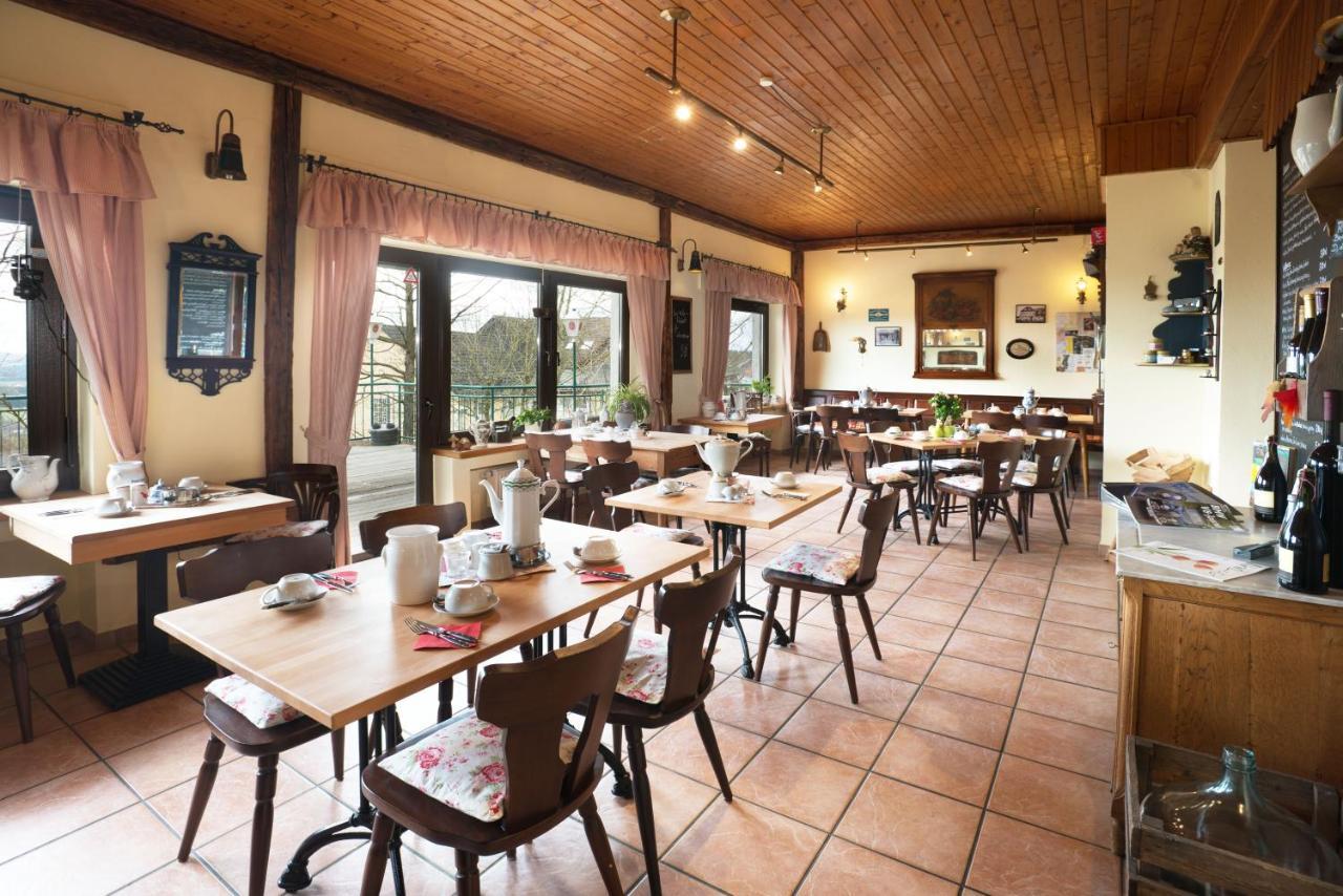 Gasthaus Zur Burgschaenke Aremberg Esterno foto